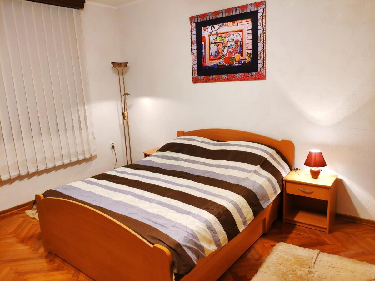 V2 With Love - Vintage Modern And Spacious Belgrad Exteriör bild