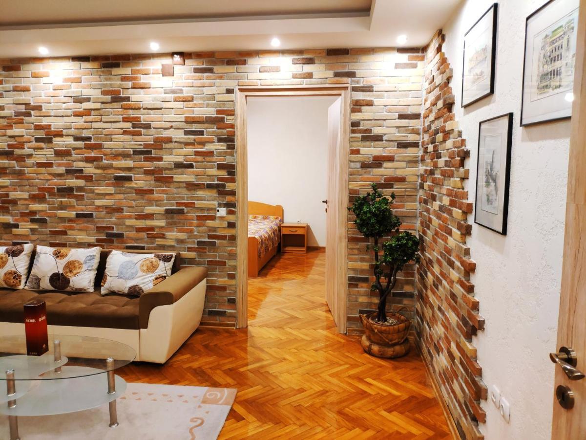 V2 With Love - Vintage Modern And Spacious Belgrad Exteriör bild
